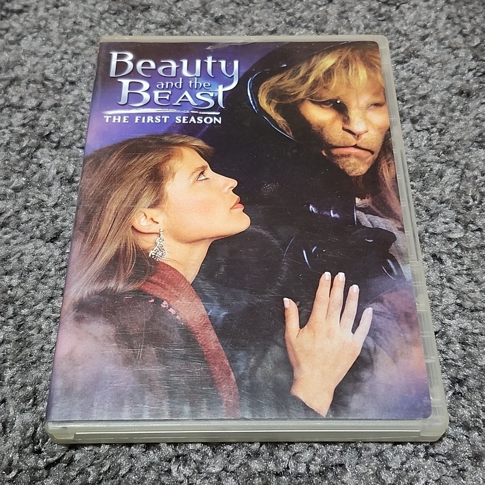 BEAUTY AND THE BEAST COMPLETE FIRST SEASON DVD